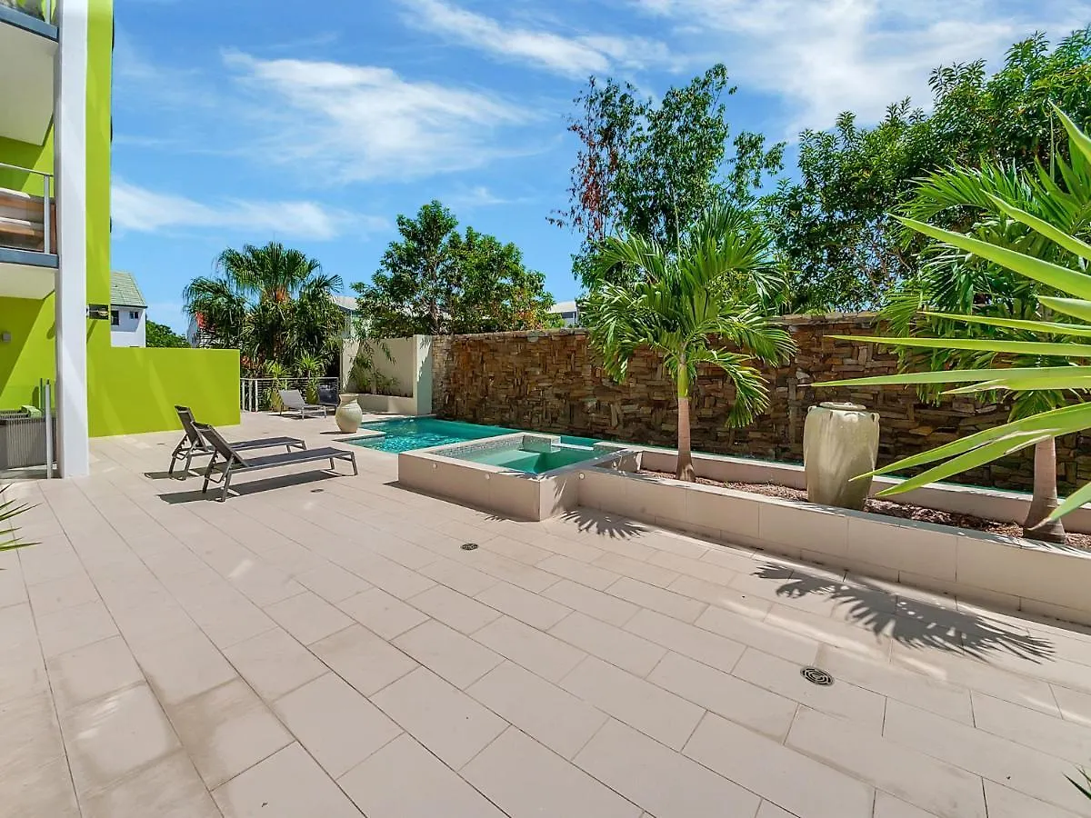 Stunning Ground Floor City Apartment 104 Cairns